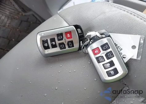 2015 Toyota Sienna Xle Premium 8 Passenger from USA, damaged, VIN 5TDYK3DC3FS622147